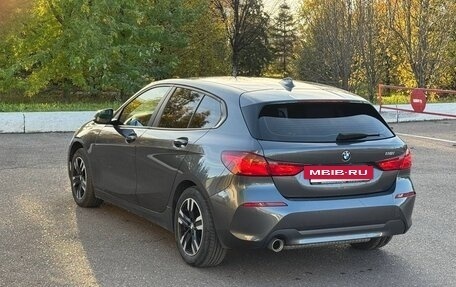 BMW 1 серия, 2019 год, 2 400 000 рублей, 4 фотография