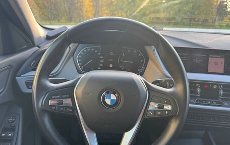 BMW 1 серия, 2019 год, 2 400 000 рублей, 11 фотография
