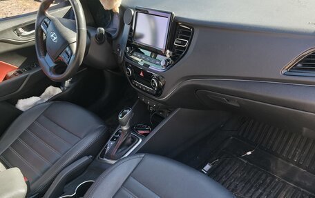 Hyundai Solaris II рестайлинг, 2021 год, 16 500 рублей, 6 фотография
