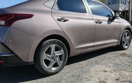 Hyundai Solaris II рестайлинг, 2021 год, 16 500 рублей, 14 фотография