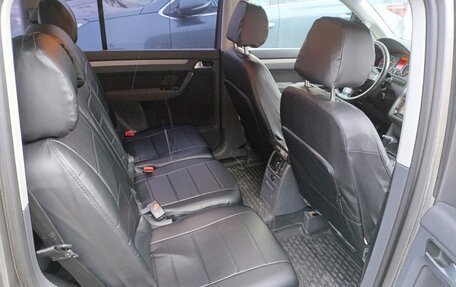 Volkswagen Touran III, 2007 год, 335 000 рублей, 3 фотография