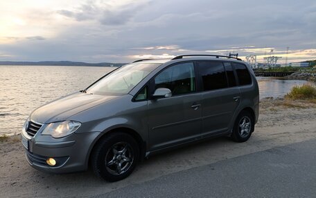 Volkswagen Touran III, 2007 год, 335 000 рублей, 7 фотография