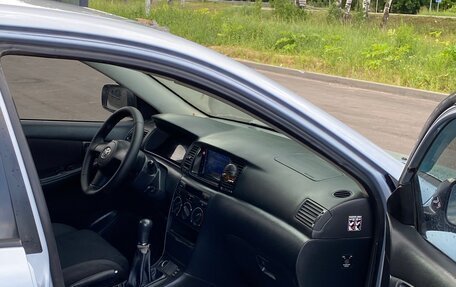 Toyota Corolla, 2004 год, 290 000 рублей, 3 фотография