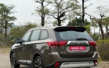 Mitsubishi Outlander III рестайлинг 3, 2019 год, 1 590 222 рублей, 7 фотография