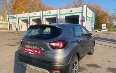 Renault Kaptur I рестайлинг, 2019 год, 1 799 999 рублей, 5 фотография
