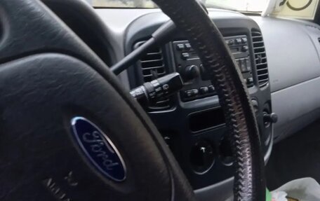 Ford Escape II, 2002 год, 200 000 рублей, 9 фотография