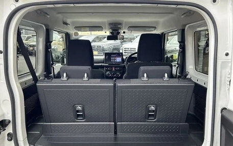 Suzuki Jimny, 2023 год, 1 780 000 рублей, 12 фотография