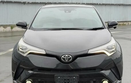 Toyota C-HR I рестайлинг, 2022 год, 1 700 000 рублей, 1 фотография