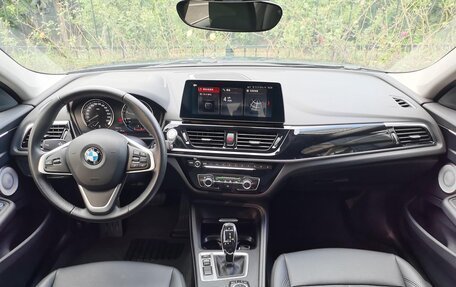 BMW 1 серия, 2022 год, 1 520 000 рублей, 11 фотография