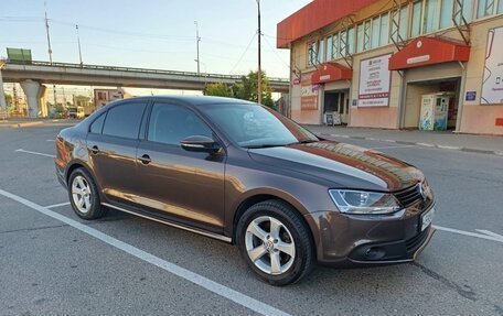 Volkswagen Jetta VI, 2014 год, 970 000 рублей, 2 фотография