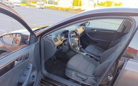 Volkswagen Jetta VI, 2014 год, 970 000 рублей, 12 фотография