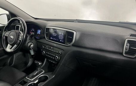 KIA Sportage IV рестайлинг, 2022 год, 2 399 000 рублей, 9 фотография