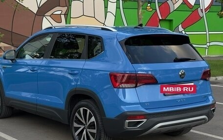Volkswagen Taos, 2021 год, 2 410 000 рублей, 3 фотография