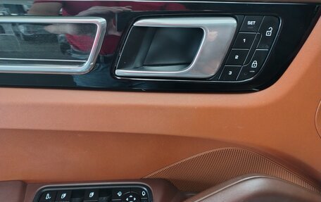 Porsche Cayenne III, 2021 год, 10 500 000 рублей, 14 фотография
