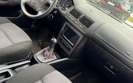 Volkswagen Golf IV, 2001 год, 245 000 рублей, 13 фотография