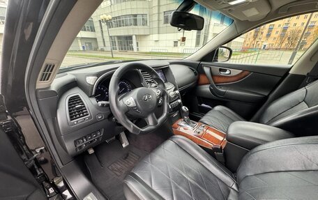 Infiniti FX II, 2012 год, 2 550 000 рублей, 15 фотография