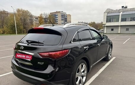 Infiniti FX II, 2012 год, 2 550 000 рублей, 10 фотография