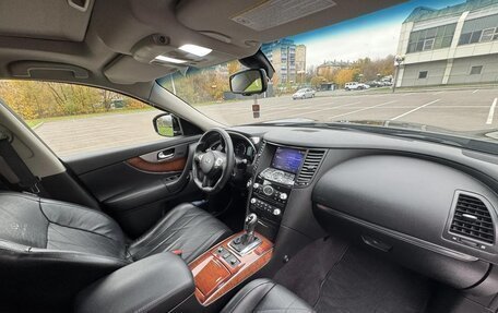 Infiniti FX II, 2012 год, 2 550 000 рублей, 21 фотография