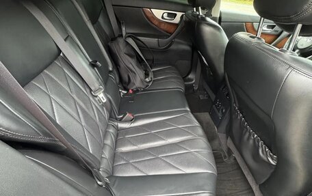 Infiniti FX II, 2012 год, 2 550 000 рублей, 24 фотография