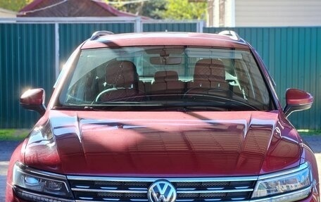 Volkswagen Tiguan II, 2018 год, 2 250 000 рублей, 1 фотография