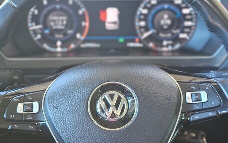 Volkswagen Tiguan II, 2018 год, 2 250 000 рублей, 10 фотография