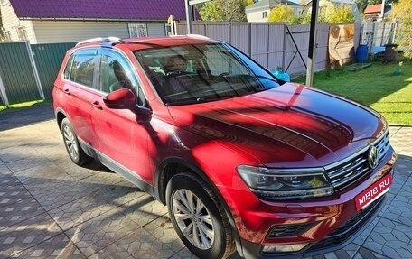 Volkswagen Tiguan II, 2018 год, 2 250 000 рублей, 2 фотография