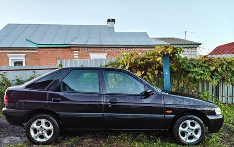 Ford Escort V, 1995 год, 150 000 рублей, 2 фотография