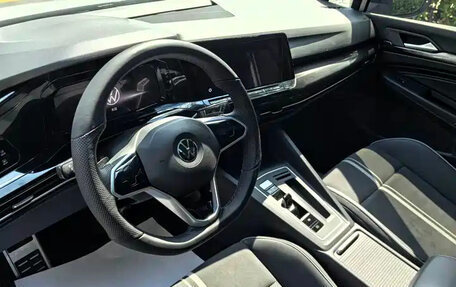 Volkswagen Golf VIII, 2023 год, 1 720 999 рублей, 16 фотография