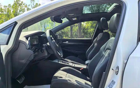 Volkswagen Golf VIII, 2023 год, 1 720 999 рублей, 22 фотография