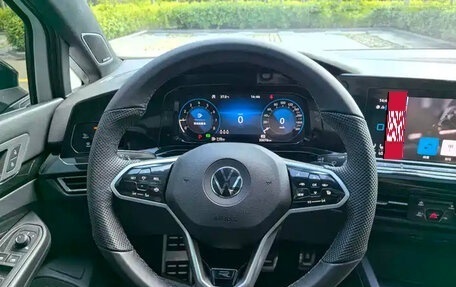 Volkswagen Golf VIII, 2023 год, 1 720 999 рублей, 15 фотография