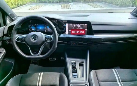 Volkswagen Golf VIII, 2023 год, 1 720 999 рублей, 20 фотография