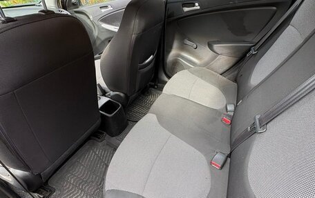 Hyundai Solaris II рестайлинг, 2013 год, 800 000 рублей, 12 фотография