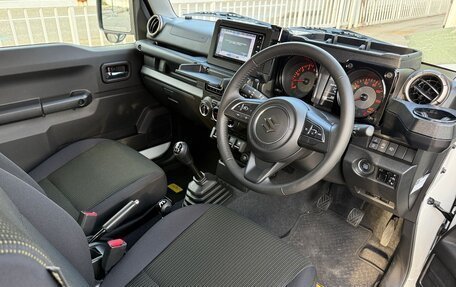 Suzuki Jimny, 2023 год, 1 129 100 рублей, 12 фотография