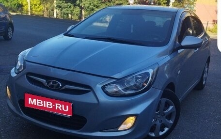 Hyundai Solaris II рестайлинг, 2011 год, 385 000 рублей, 1 фотография