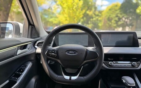 Ford Escort, 2022 год, 910 000 рублей, 8 фотография