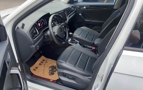 Volkswagen T-Roc I, 2023 год, 1 260 666 рублей, 11 фотография