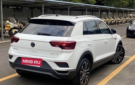 Volkswagen T-Roc I, 2023 год, 1 260 666 рублей, 6 фотография