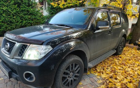 Nissan Pathfinder, 2011 год, 1 800 000 рублей, 3 фотография