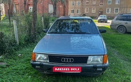 Audi 100, 1986 год, 135 000 рублей, 4 фотография