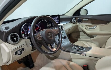Mercedes-Benz C-Класс, 2017 год, 2 700 000 рублей, 28 фотография