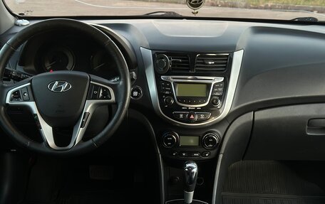 Hyundai Solaris II рестайлинг, 2012 год, 590 000 рублей, 3 фотография