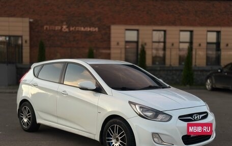 Hyundai Solaris II рестайлинг, 2012 год, 590 000 рублей, 16 фотография