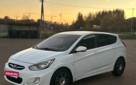Hyundai Solaris II рестайлинг, 2012 год, 590 000 рублей, 17 фотография