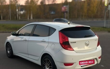 Hyundai Solaris II рестайлинг, 2012 год, 590 000 рублей, 18 фотография