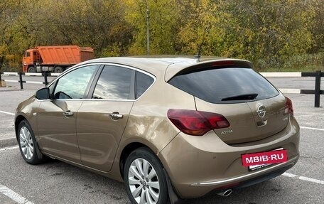 Opel Astra J, 2013 год, 830 000 рублей, 4 фотография