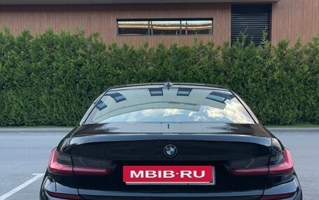 BMW 3 серия, 2019 год, 2 650 000 рублей, 15 фотография