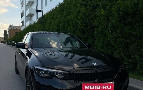 BMW 3 серия, 2019 год, 2 650 000 рублей, 20 фотография
