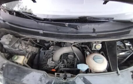 Volkswagen Multivan T5, 2012 год, 2 300 000 рублей, 3 фотография