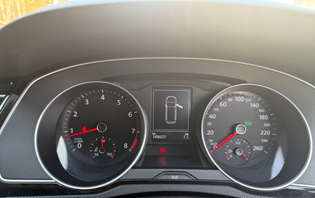 Volkswagen Passat B8 рестайлинг, 2015 год, 1 390 000 рублей, 13 фотография