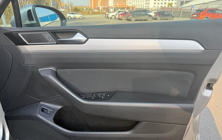 Volkswagen Passat B8 рестайлинг, 2015 год, 1 390 000 рублей, 12 фотография